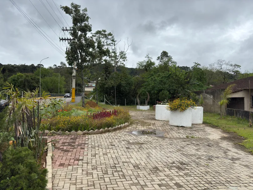 Universidade Gratuita vai desenvolver projeto de requalificação da Praça Griseldis Isolde Larsen, em Rio do Sul